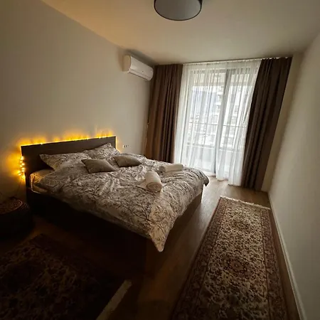 1br Modern Near The