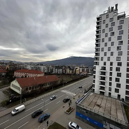 1br Modern Near The *