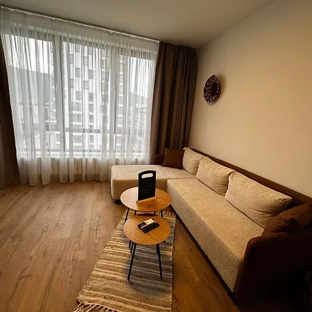 1br Modern Near The
